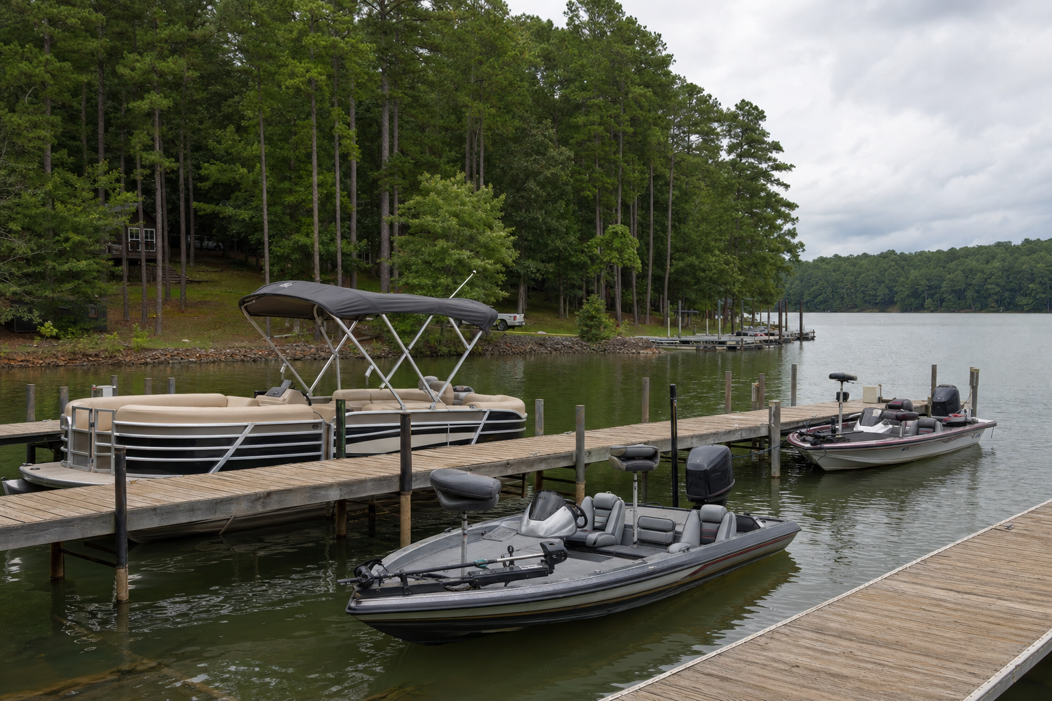 Boat slips and fishing boats docked on Lake Hartwell near Oak Park Resort